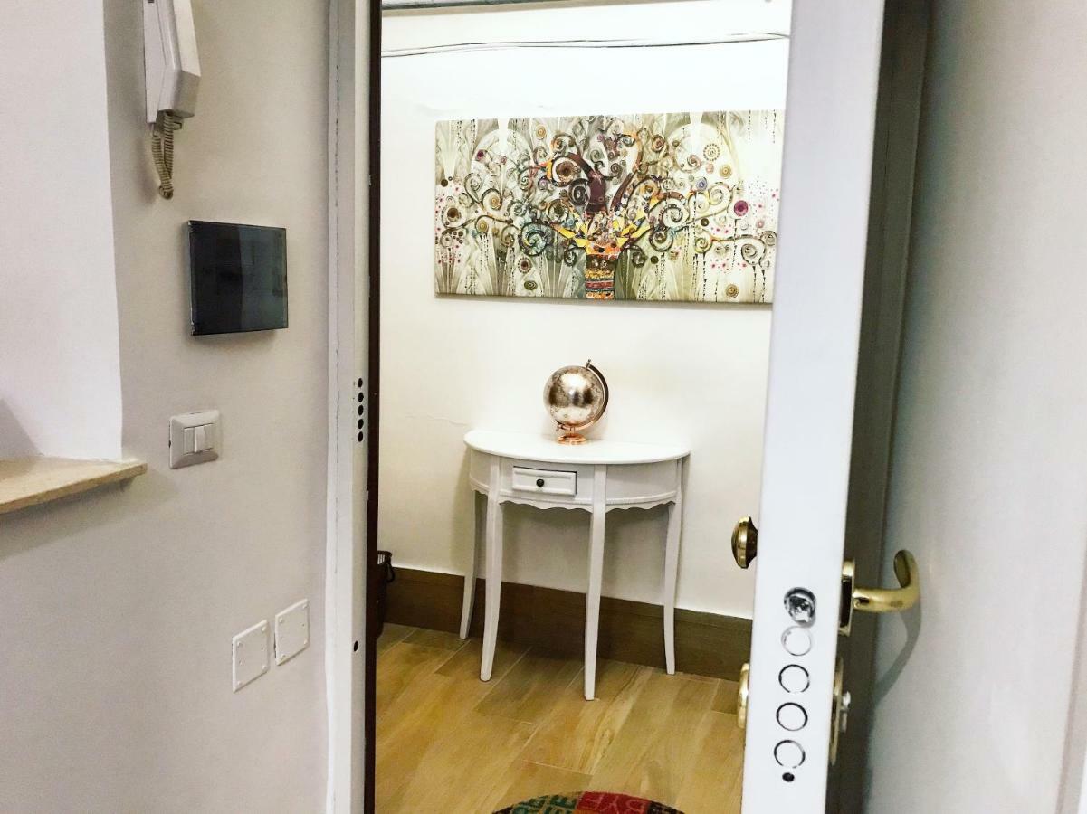 Casa G&G Pignasecca 2 Nel Cuore Di Napoli Экстерьер фото